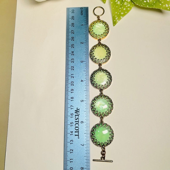 Vintage Abalone Sea Green Round Scrolled Gold Plated Toggle Bracelet - Picture 13 of 15